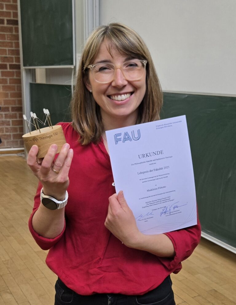 Madeleine Flötotto receives FAU teaching award for innovative teaching 2025